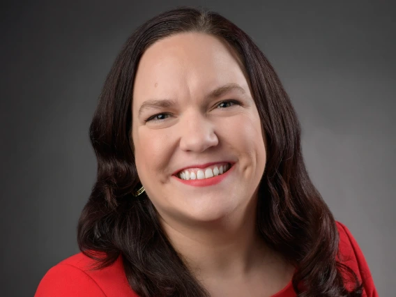 picture of Betsy Carter